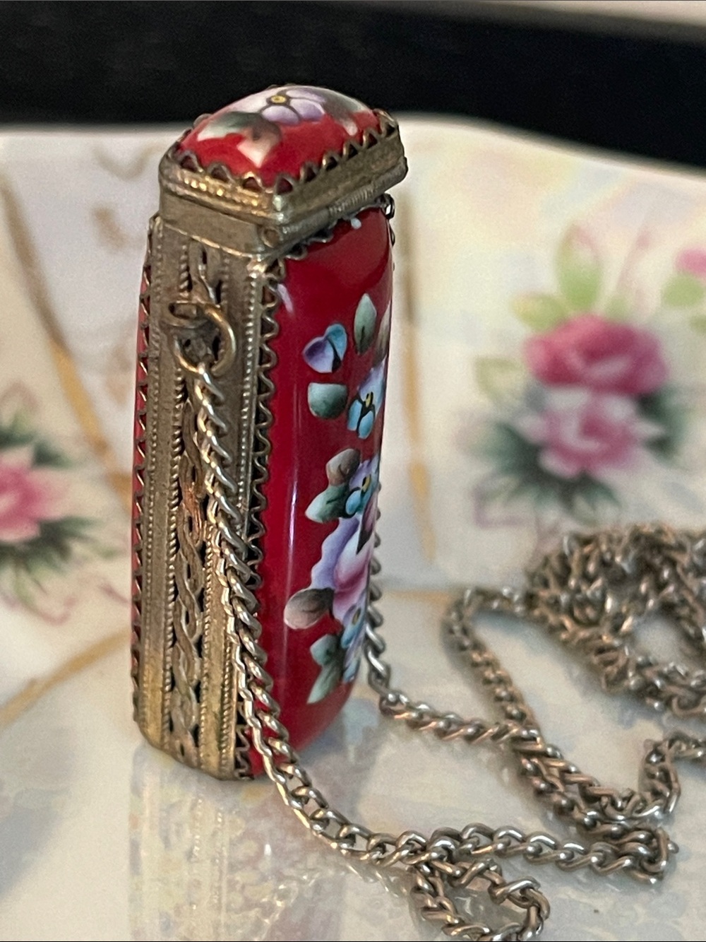 Vintage Russian Finfit Hand-Painted Enamel Pillbox Locket Necklace & Earring Set - Picture 7 of 12
